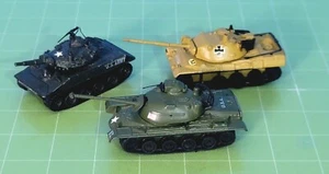 CB30: Lot of (3) Zylmax Tanks T407 Sheridan, T412 Patton, & T411 Leopard - Picture 1 of 12