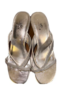 SO Silver Open Toe Slip On Cuban Heel Shoes Size 7M Glitter Women's Kitten Heel - Picture 1 of 16