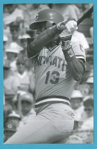 Dave Concepcion (1985) Cincinnati Reds Vintage Baseball Postcard PP00729 - Picture 1 of 2