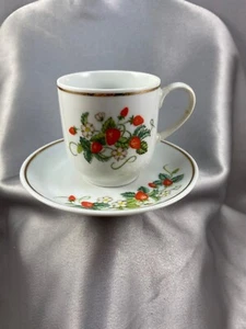 Avon Porzellan Erdbeermuster Tasse Untertasse handverziert 22K Gold Brasilien Vintage - Bild 1 von 11