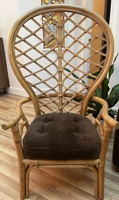 Sillón Hollywood Regency estilo abanico respaldo alto hecho a mano en Hong Kong Foto 1 de 4