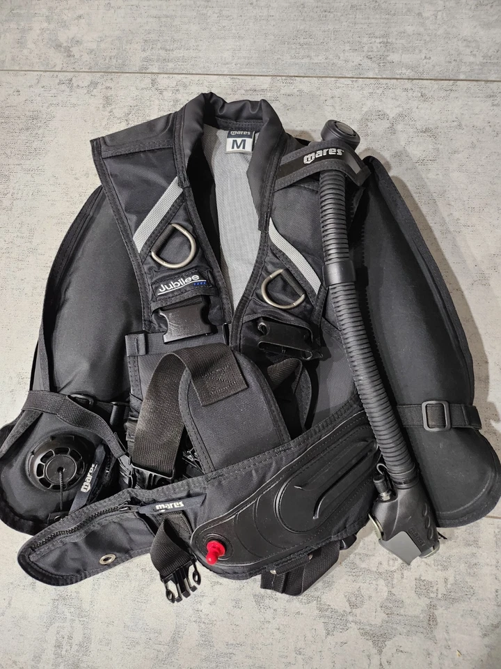 Sistema Integrado de Buceo Mares Jubilee BCD Ligeramente Usado, Tamaño: Mediano Foto 1 de 3