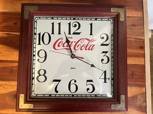 Vintage Coca-Cola Bubble Glass Wooden Quartz Wall Clock 13" x 13" 3-96 Working - Picture 1 of 6