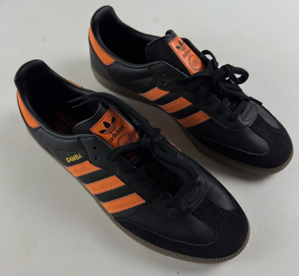 samba black orange