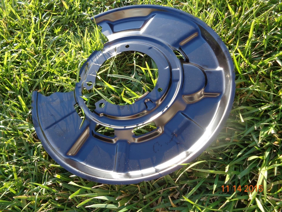 Placa de protección de freno BMW F20 F22 F30 F32 E33 428i 335i 135i 128i 435i 235i 228 Foto 1 de 1