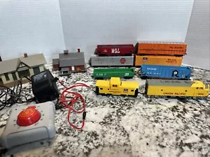 VINTAGE BACHMANN TRAIN SET BUILDING CONTROLLER 8 CARS 16 TRACK TAIWAN RARE WORKS - Picture 1 of 23