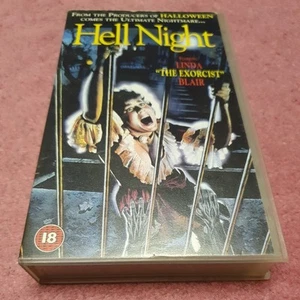 Hell Night Linda Blair 1981 VHS PAL - Picture 1 of 4