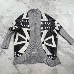 Charlotte Russe Black and White Open Cardigan Sweater Size Small S - Picture 1 of 4