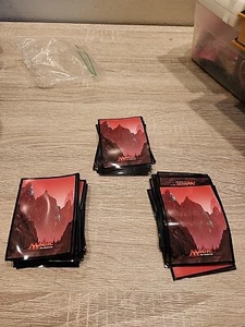 Unhinged Mountain Sleeves (75ct) Ultra Pro GAMING SUPPLY BRAND NEW ABUGames - Picture 1 of 3