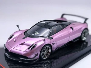 Modello 1/18 YY Pagani Huayra BC Roadster in rosa su base in carbonio AB498 - Foto 1 di 9