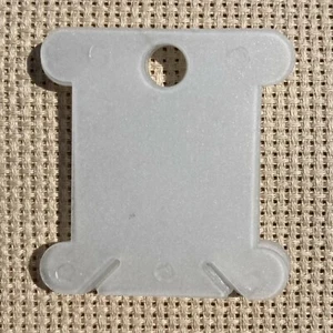 CLEAR Plastic Cross Stitch Bobbins Embroidery Thread Holder 25 50 75 100 200 - Picture 1 of 17