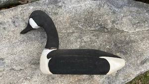 Vintage canadese oca esca Michigan legno massello intagliato a mano dipinto a mano grande - Foto 1 di 11