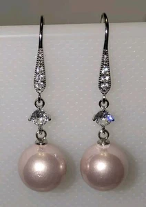 BEAUTIFUL SILVER TONE PAIR OF PINK FAUX PEARL & DIAMANTE DROP HOOK EARRINGS - Picture 1 of 3