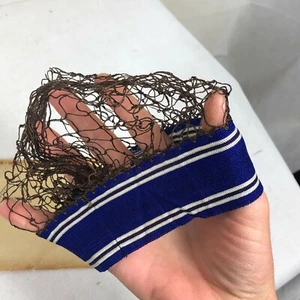 VINTAGE Snood Hair Net Flapper anni '20 NOS Austria Bun Cover con cravatte blu scuro - Foto 1 di 5