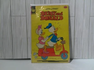 Walt Disney Daisy and Donald #51 (1981) Daisy Duck/BOARDED & BAGGED - Picture 1 of 6