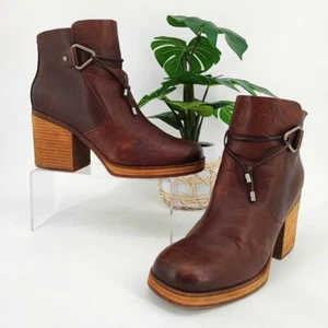 KORK-EASE size 11M Brown Leather Zip Up Booties Stacked Heel Tassels - Picture 1 of 11