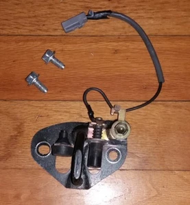 Golpeador de maletero Lexus GS300 93-97 - Imagen 1 de 1