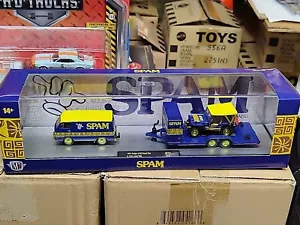 M2 Machines SPAM Series 1964 Dodge A100 Panel Van & 1944 Jeep MB CHASE - Picture 1 of 9