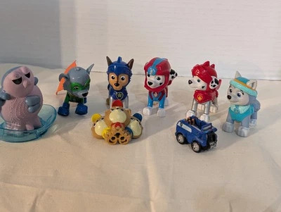 Lote de figuras de la Patrulla Canina - Chase, Rocky, Marshall, Everest + Mini Vehículo y... Foto 1 de 4