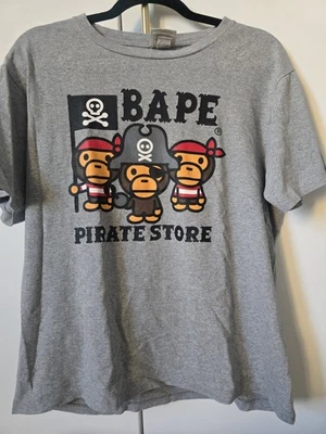 Camiseta Gris A Bathing Ape Bebé Milo Pirata Talla Mediana Foto 1 de 4