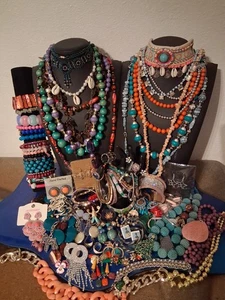 105+ Stck. Vintage-jetzt alle Stile alle Farben Mode Nachlass Schmuck alle Gebrauchsspuren 7# LT1 - Bild 1 von 21