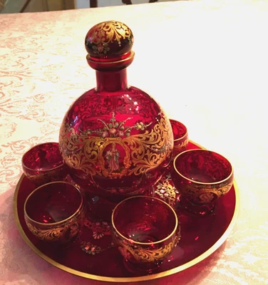 Antigua jarra de arándanos MOSER y juego cordial de 6 vasos con bandeja Foto 1 de 4