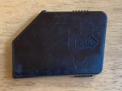 Cubierta de tapa de caja de herramientas OEM Honda Nighthawk CB650SC 1983-1985 Foto 1 de 2