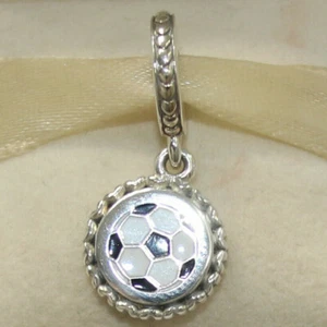 Neu Original Pandora Charm Fußball Dangle ENG792018_16 mit Etikett & Wildlederbeutel - Bild 1 von 7