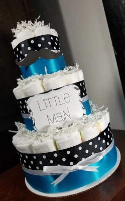 Pastel de pañales de 3 niveles - tema bigote hombre pequeño negro blanco y azul baby shower Foto 1 de 4