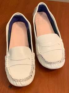 Women's White Leather Loafer Driving Moccasins Shoes Sz 7.5 NIB - Picture 1 of 7