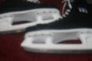 CCM Pro 102 Classic Ice Hockey Skates Mens Size 10 - Picture 1 of 7