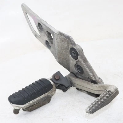 Reposapiés derecho Suzuki GSX1250FA 2013 - 4351138G00000 Foto 1 de 4