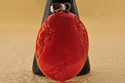 Certificación Colgante Coral Rojo Tallado Flor Patrón (27mm (1.06in), 19.0ct). Foto 1 de 4