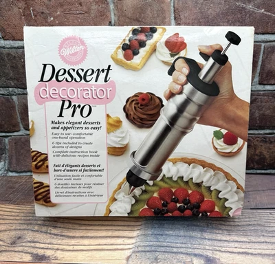 Pistola de glaseado Wilton Dessert Decorator Pro con puntas para hornear galletas pasteles Foto 1 de 4
