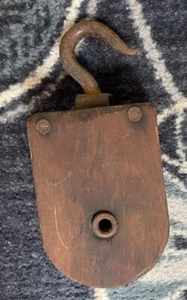 Vintage 1 Wheel Rope Pulley Metal & Wood - Picture 1 of 7