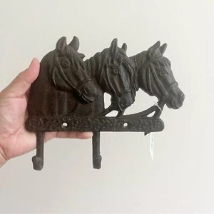 Ganci da parete cavalli in ghisa regalo leggermente danneggiati nuovi con etichette decorazione country - Foto 1 di 6