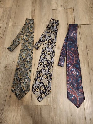 Neck Tie Set Of Three, 2 windsor and 1 Jonathan Peter - Image 1 of 4