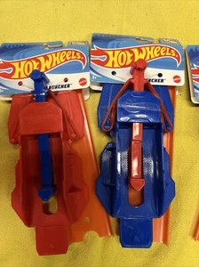 Five hot wheels launchers two blue three red - Picture 1 of 5