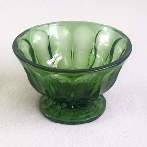 Piatto caramelle vintage con gancio ad ancoraggio modello Fairfield verde 6" x 4" - Foto 1 di 3