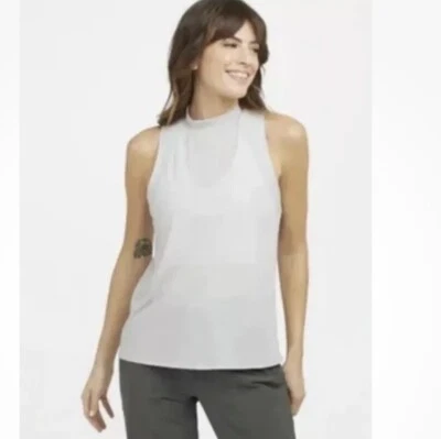Nuevo tanque acanalado SPANX mediano cuello falso “Go Lightly” gris nublado Foto 1 de 4