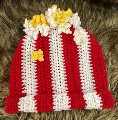 Sombrero palomitas de maíz de ganchillo hecho a mano gorro rayas rojas y blancas noche de cine talla única Foto 1 de 2