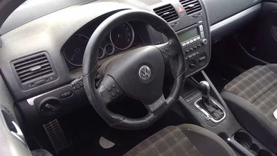 06 07 2008 09-11 Golf GTI columna de dirección negra con controles de rueda y resorte de reloj Foto 1 de 4