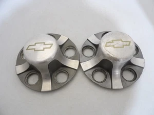 Pair of 1994 1995 1997 1998 1999 - 2005  Chevy Blazer, S-10 truck center caps - Bild 1 von 10