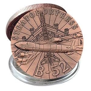 B-52 Stratofortress Bomber Bronze Challenge Coin - USAF Commemorative Medal - Bild 1 von 7