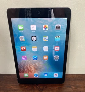 iPad Mini 1st Generation 16GB iOS 9.3.5 Space Grey WiFi - Picture 1 of 7
