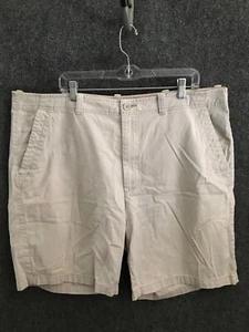 St. John's Bay Chino Shorts Men's Size 44 Beige High Rise 9.5" Inseam Cotton - Picture 1 of 10