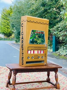 Rare Gold Cigarette Vending Machine 1950s The Master Vending Co (83 / 106) - Picture 1 of 18