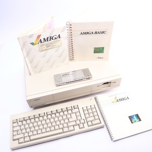 Amiga 1000 Bundle - Original Keyboard - RAM Exp. - Manuals & Startup Disks