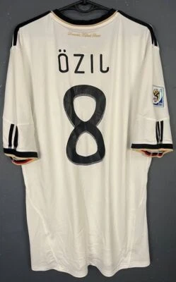 CAMISETA DE FUTBOL HOMBRE ÖZIL #8 ALEMANIA 2010/2012 ALEMANIA TALLA XL Foto 1 de 4
