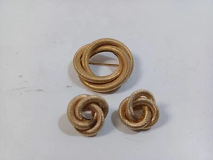 Sarah Cov “Sarah’sCircle 1965” love knot set brooch and clip earrings gold tone - Picture 1 of 7
